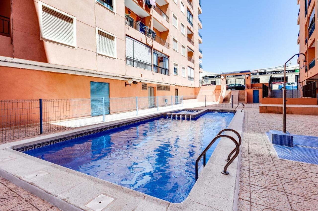 Estudio Joven Pura Torrevieja Extérieur photo